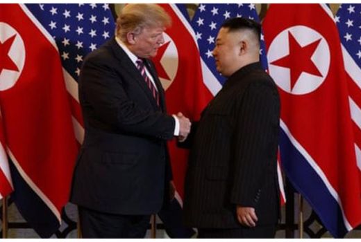 Trump dan Kim Jong Un Saling Berkirim Surat - GenPI.co