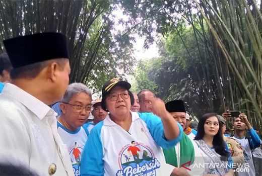 Bebersih Sampah Ciliwung 2019 Catat Rekor MURI - GenPI.co