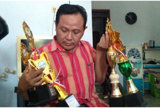 Ditolak SMPN Impian Karena Sistem Zonasi, Siswa Bakar 15 Piagam - GenPI.co