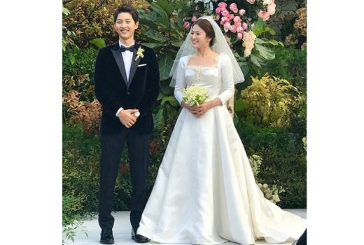 Song Hye Kyo Gugat Cerai Song Joong Ki Karena Perbedaan Hidup - GenPI.co
