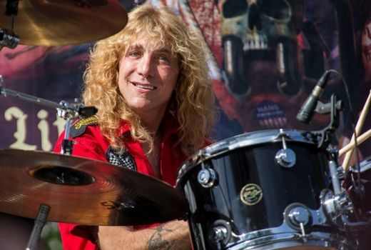 Eks Drummer Guns Roses Steven Adler Mencoba Bunuh Diri - GenPI.co