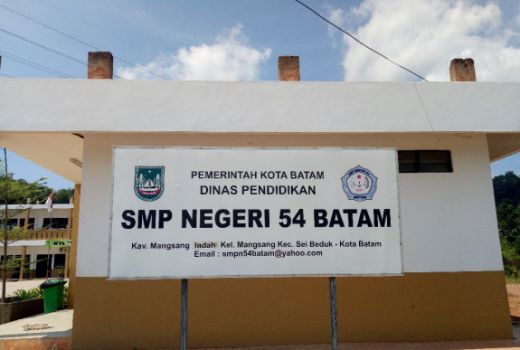 Di Tanjungpinang dan Batam, Sistem Zonasi Juga Bermasalah - GenPI.co