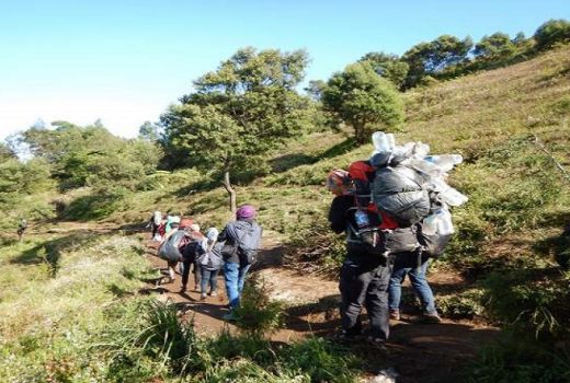 Sebelum Mendaki Gunung, Perhatikan Hal Ini Dulu Ya - GenPI.co