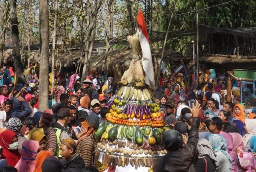 Pasar Mbrumbung Rembang Gelar Kirab Budaya Dumbeg Nusantara - GenPI.co