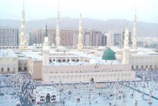 Syekh Saudi Kritik Orang Indonesia Suka Selfie di Masjid Nabawi - GenPI.co