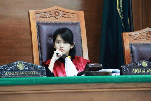 5 Fakta Hakim Cantik Leanna Leonardo yang Lagi Viral di Medsos - GenPI.co