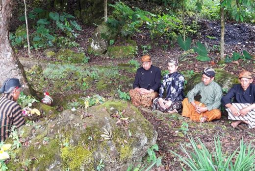 Ritual Ambil Air Suci 7 Sumber Awali Perayaan Hari Jadi Wonosobo - GenPI.co