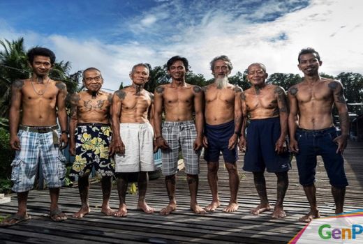 Ekpedisi Melestarikan Tradisi Budaya Tato Suku Dayak - GenPI.co