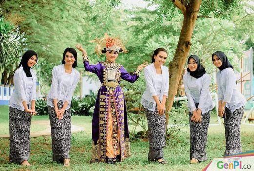 Ramahnya Para Nou Bone Bolango Menyapa Wisatawan - GenPI.co