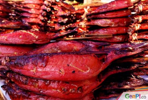 Cakalang Fufu Ikan Asap Yang Selalu Menggoda - GenPI.co