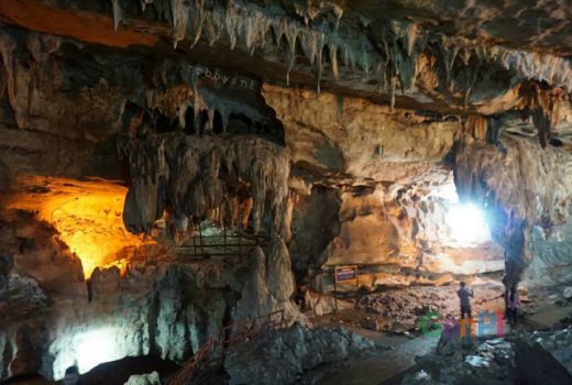 Gua Puteri yang Penuh Warna ini Punya Legenda Unik - GenPI.co