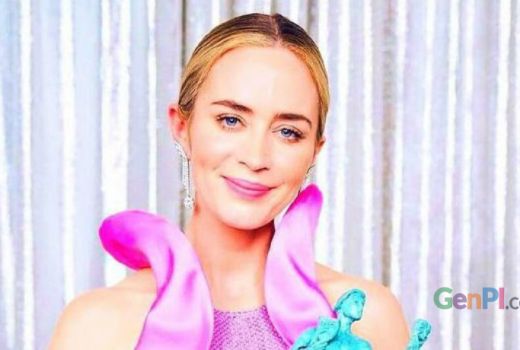 Bangga, Anting Karya Desainer Indonesia Dipakai Emily Blunt di SAG Awards 2019 - GenPI.co