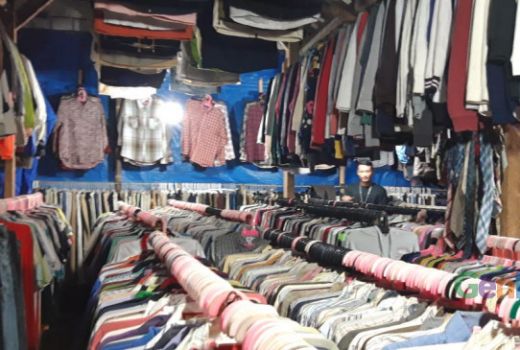 Berburu Barang Branded di Pasar Owol Parakan - GenPI.co