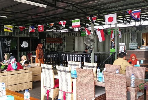 Cafe Baru di Tepian Musi Milik Tentara ini Enak Buat Nongkrong - GenPI.co