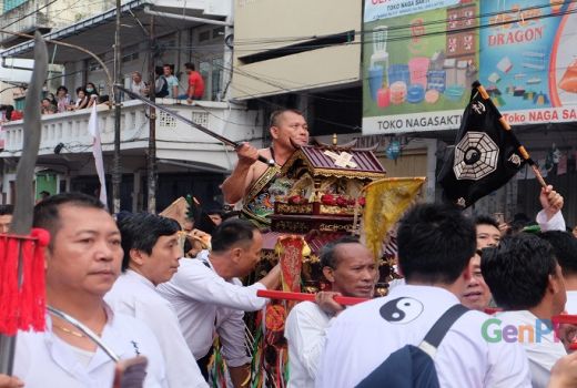 Gubernur Olly: Cap Go Meh Jadi Daya Tarik Wisatawan Datang ke Sulut - GenPI.co