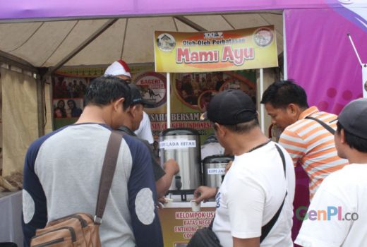 Kopi Lada Hitam Khas Entikong Dipromosikan di Festival Crossborder - GenPI.co