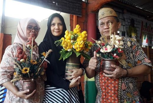 Menyulap Limbah Jagung Menjadi Kerajinan Menawan - GenPI.co