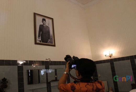 Kamar Presiden Soekarno di Loji Gandrung Bikin Merinding - GenPI.co