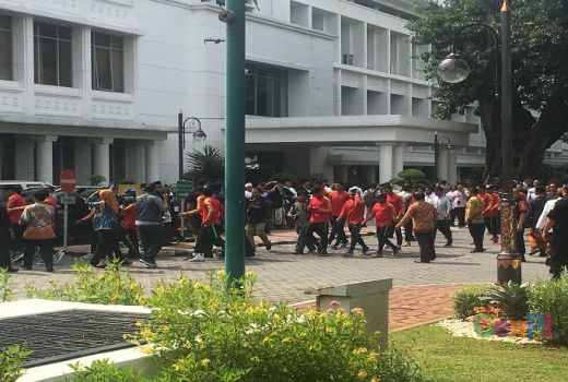 Arak-arakan Timnas U-22 di Jalan Sepi Suporter - GenPI.co