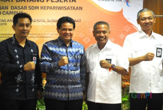 Mahasiswa Universitas Andalas Padang Antusias Ikut Pelatihan Pariwisata - GenPI.co