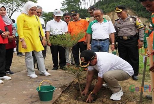 Tanah Datar Ajak Kampanye Perangi Sampah Lewat Medsos - GenPI.co