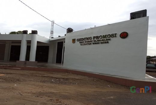 Penjual Souvenir dan Oleh-oleh Tanah Datar Bakal Tempati Gedung Promosi - GenPI.co