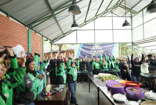 Ojol Olahraga Masal di Bandung - GenPI.co