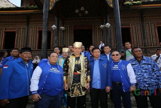 AHY Puji Kuliner Minangkabau - GenPI.co
