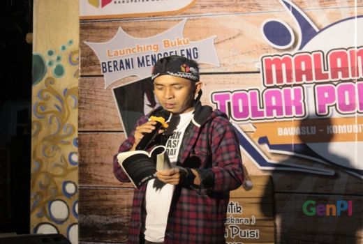 Malam Puisi di Pasar Ting Njanti - GenPI.co