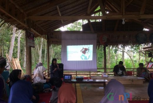 Minimalisir Penyebaran Penyakit Tuberkolosis, Pedagang Pasar Kumandang Diberi Edukasi - GenPI.co