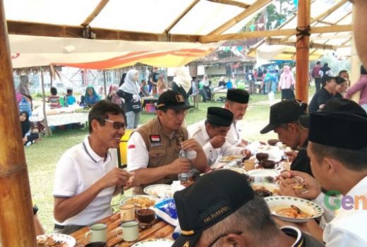 Kunjungi Pasar Van Der Capellen, Gubernur Sumbar Apresiasi Kesenian Lokal - GenPI.co