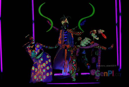 Glow in Nusantara, Penampilan Motif Nusantara dalam Gaya Millennial - GenPI.co