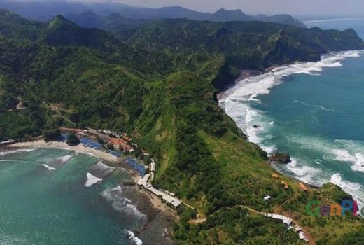Di Balik Cantiknya Pesona Pantai Menganti Kebumen - GenPI.co