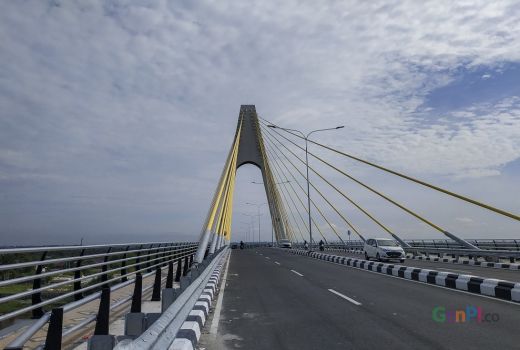 Baut dan Kabel Penangkal Petir Jembatan Siak IV Dicuri, Dinas PUPR Riau Lapor Polisi - GenPI.co