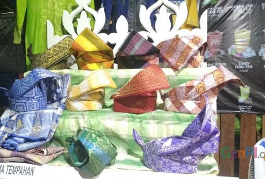 Jelang Lebaran, Pedagang Tanjak Laris Manis - GenPI.co