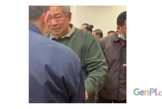 Raut Wajah SBY di Hari Kepergian Istri Tercinta Ani Yudhoyono - GenPI.co