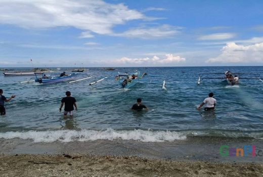 Bahari Racing, Adu Cepat Perahu Ketinting di Teluk Tomini - GenPI.co