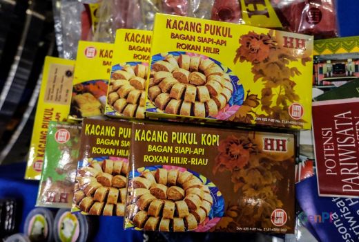 Kacang Pukul, Camilan Lezat di Festival Bakar Tongkang - GenPI.co
