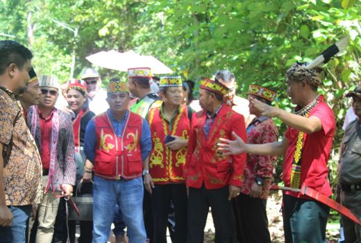 Festival Nyobeng, Upacara Pembersihan Pusaka Dayak Bidayuh - GenPI.co