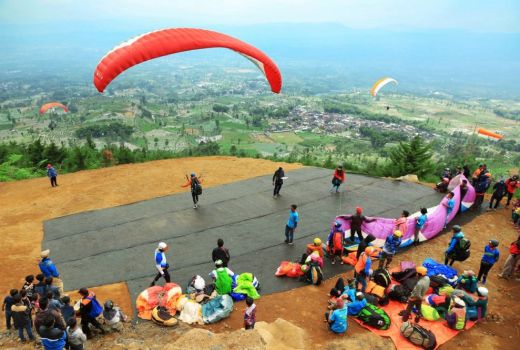 Ragam Kemeriahan di Kejurnas Paralayang TROI Series 2 2019 - GenPI.co
