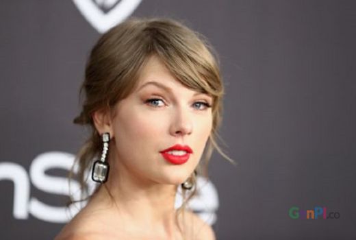 DukungTaylor Swift, Tagar #WeStandWithTaylor Trending Dunia - GenPI.co