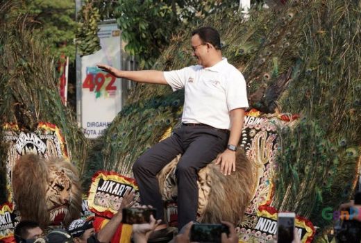 Begini Aksi Anies Baswedan Tunggangi Reog Ponorogo di Jakarnaval - GenPI.co