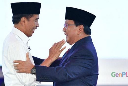 Jokowi dan Prabowo Bertemu di Stasiun MRT, Rekonsiliasi? - GenPI.co