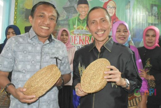 Anti Gerah dan Awet, Ini Kopiah Eceng Gondok Unik Khas Gorontalo - GenPI.co