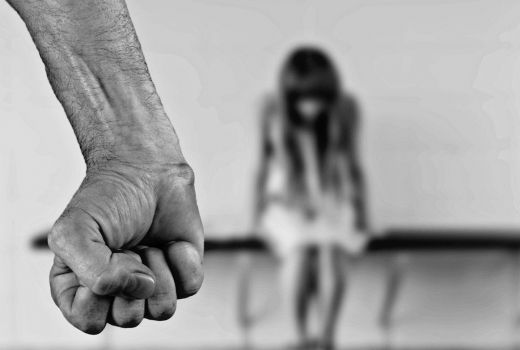 Suami Aniaya Istri di Loteng, Begini Kronologi Polisi - GenPI.co NTB