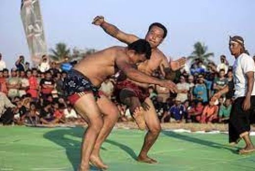 Mengenal Belanjakan, Muay Thai Khas Lombok - GenPI.co NTB