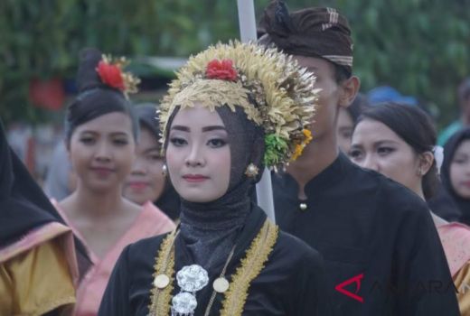 Nyongkolan, Upacara Wajib Pernikahan Sasak - GenPI.co NTB