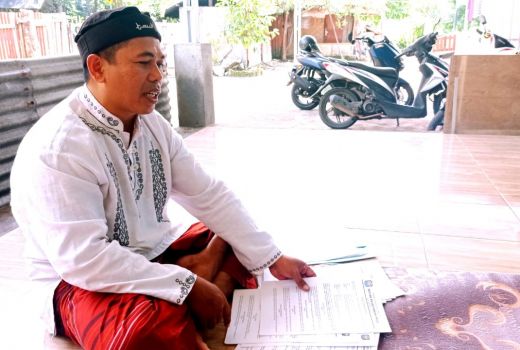 Dirumahkan Setelah 13 Tahun Mengabdi, Basir Berharap Dihargai - GenPI.co NTB