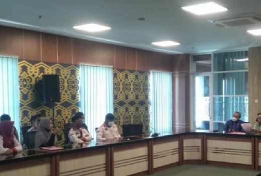 Pegawai Tidak Tetap di Lombok Tengah Tuntut SK dari Bupati - GenPI.co NTB