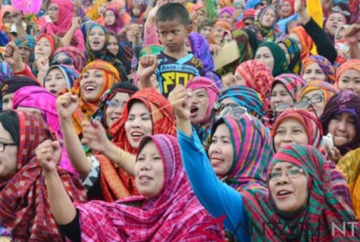 Baju Adat Rimpu Mbojo Bima, Simbol Pengaruh Islam - GenPI.co NTB